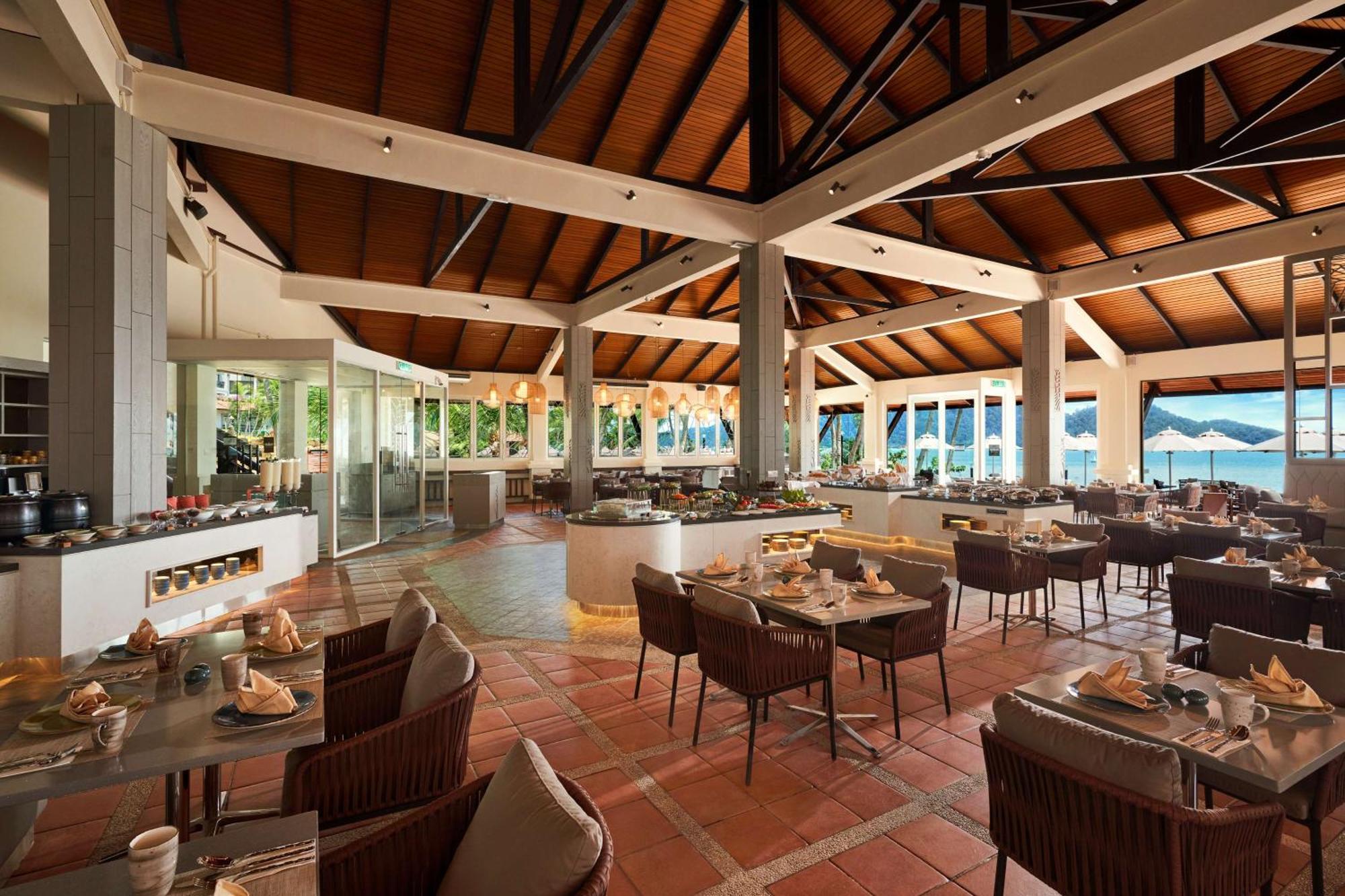 Hotel Doubletree By Hilton Damai Laut Lumut Exteriér fotografie